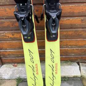 Foto inzerátu Prodám sjezdové lyže HEAD