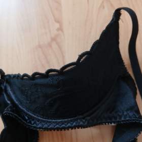 Foto inzerátu Černá podprsenka Cottelli 