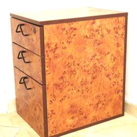 Foto inzerátu Uzamykatelná komoda v bezvadném stavu. bez poškození.