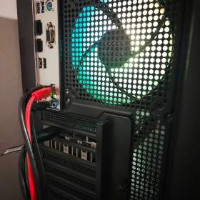 Foto inzerátu 🔥 Herní PC RTX 5050 | Ryzen 5 5500 | 32GB RAM | 1TB NVMe | DLSS 4 | WiFi | NOVÉ