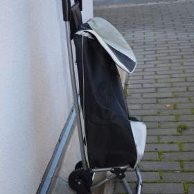 Foto inzerátu Nákupní taška na 6 kolečkách