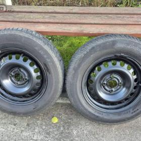 Fotka k inzerátu 2x zimní pneu na disku 185/70/14 Opel Corsa / 19965227