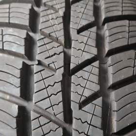Fotka k inzerátu 1ks zánovní zimní pneu 215/60 R16 Barum- 5 / 19442761