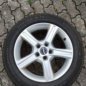 Zimní sada BF Goodrich 215/55 R17, disky Borbet / 19622766