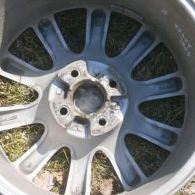 Foto inzerátu 4xOriginál Litá kola na OPEL ASTRA H velikost 16tky.