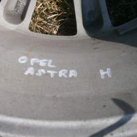 Foto inzerátu 4xOriginál Litá kola na OPEL ASTRA H velikost 16tky.