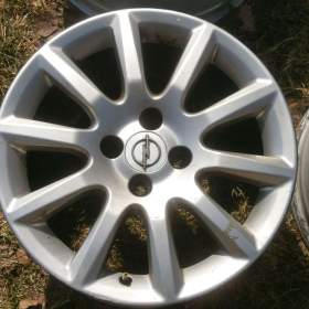 Foto inzerátu 4xOriginál Litá kola na OPEL ASTRA H velikost 16tky.