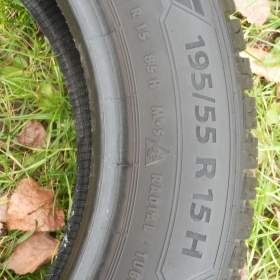 Foto inzerátu 4xCeloroční gumy BARUM  195/55 R15  2x8MM 2x7,2MM