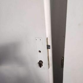 Foto inzerátu Dveře s olověným stíněním