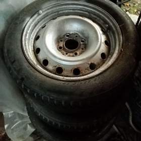 Fotka k inzerátu Prodám disky se zimními pneu.  / 18017674