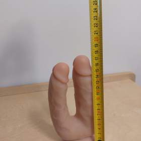 Foto inzerátu Realistické dvojité dildo