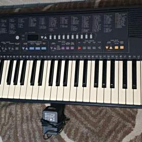Fotka k inzerátu KEYBORD YAMAHA PSR 210, PLNE FUNKCNI, S ORIG. ZDROJEM , I NA BATERIE / 19639005