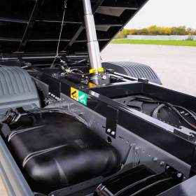 Foto inzerátu MERCEDES ATEGO 1222 TŘÍSTRANNÝ SKLÁPĚČ HYDRAULICKÁ RUKA EU4