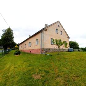 Prostorný rodinný dům se zahradou 2655 m², 3 km od Bruntálu – přímý prodej bez RK / 19625867