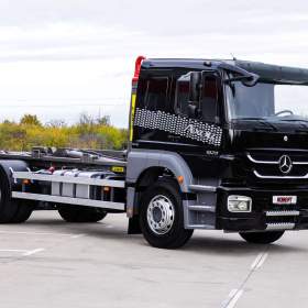 Fotka k inzerátu MERCEDES AXOR 1829 / 18T HÁKOVÝ NOSIČ KONTEJNERŮ EU5 / 19558224