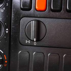 Foto inzerátu MERCEDES AXOR 1829 / 18T HÁKOVÝ NOSIČ KONTEJNERŮ EU5