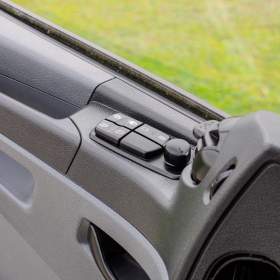 Foto inzerátu MERCEDES AXOR 1829 / 18T HÁKOVÝ NOSIČ KONTEJNERŮ EU5