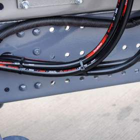 Foto inzerátu MERCEDES AXOR 1829 / 18T HÁKOVÝ NOSIČ KONTEJNERŮ EU5