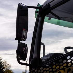 Foto inzerátu MERCEDES AXOR 1829 / 18T HÁKOVÝ NOSIČ KONTEJNERŮ EU5