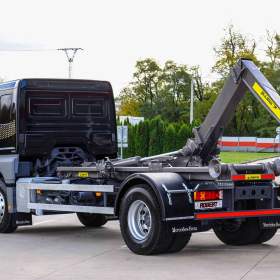 Foto inzerátu MERCEDES AXOR 1829 / 18T HÁKOVÝ NOSIČ KONTEJNERŮ EU5