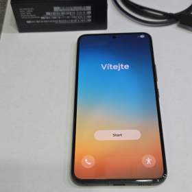 Fotka k inzerátu Samsung Galaxy S22 128 GB 5G -  černý TOP stav / 19236032