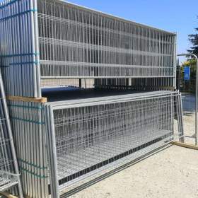 Fotka k inzerátu Plotové panely 150 m – nové mobilní oplocení. / 19357398