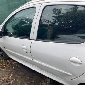 Foto inzerátu Peugeot 206 + na díly v celku