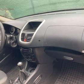 Fotka k inzerátu Peugeot 206 + na díly v celku  / 19568748