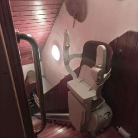 Foto inzerátu Prodám schodišťovou sedačku Stannah