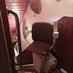 Foto inzerátu Prodám schodišťovou sedačku Stannah