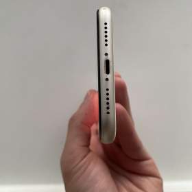 Foto inzerátu iPhone 11 128 GB - Perfektní stav