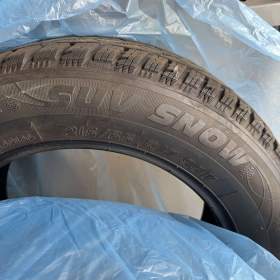 Foto inzerátu Sada zimních pneumatik Kormoran SUV Snow 215/65 R17 99V