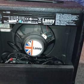 Foto inzerátu Kytarové kombo Laney LX35D