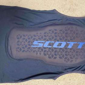 Foto inzerátu chránič páteře na lyže SCOTT Air Flex vel. M (věk 11-13 let)