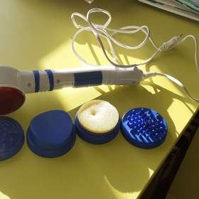 Fotka k inzerátu Ruční masážní přístroj / 18964216