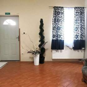 Foto inzerátu 3+kk v rodinném domě u Kopřivnice, zahrada, pergola... Volný podle potřeby.