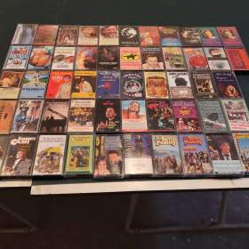 Fotka k inzerátu Prodám hudební Mc kazety  / 19195876