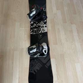 Foto inzerátu Snowboard ELAN