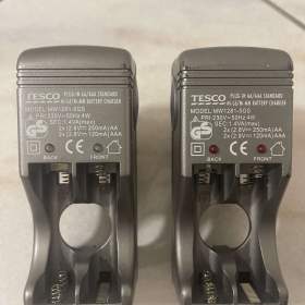 Foto inzerátu Nabíječky na AA/AAA baterie.