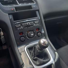 Foto inzerátu Peugeot 5008 2.0 HDi 110 kW 