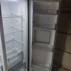 Foto inzerátu us lednice 6 let stara malo pouzivana