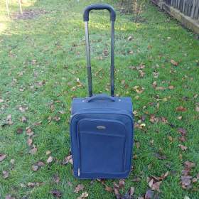 Fotka k inzerátu Kufr na koleckach / 18352619