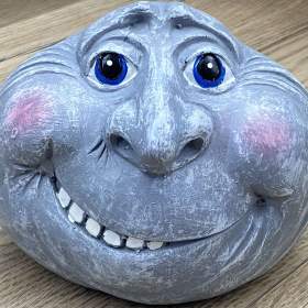 Foto inzerátu Veselý obličej na zahradu i na dekoraci do bytu