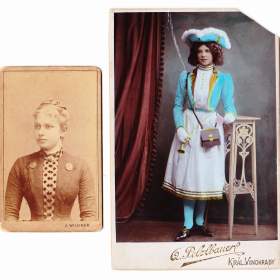 Foto inzerátu Starožitné fotoportréty mladých dam na kartónu, rok cca 1875 