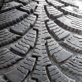 Fotka k inzerátu 2ks zimních pneu 165/70 R13 Vraník na diskách  / 18941438