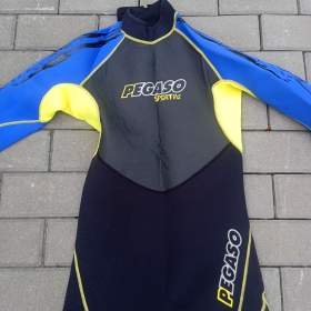 Foto inzerátu Neoprénová kombinéza s obuví