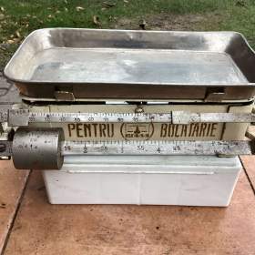 Foto inzerátu Prodám historickou kuchyňskou funkční váhu zn. Pentru Bogatarie