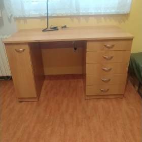 Fotka k inzerátu Psací stůl / 19382674