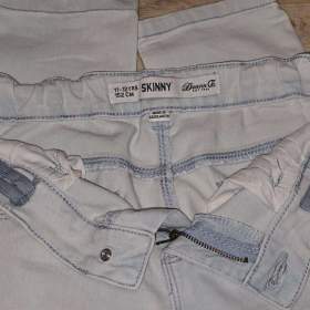 Foto inzerátu Džíny, vel. 152