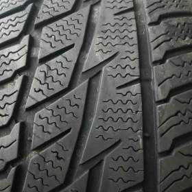 Sada nebo 2ks zimních pneu 205/55 R16:  / 19631530